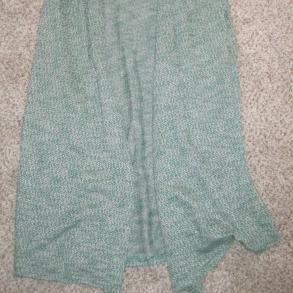 Lularoe Green Knit Joy Vest - Picture 6 of 7
